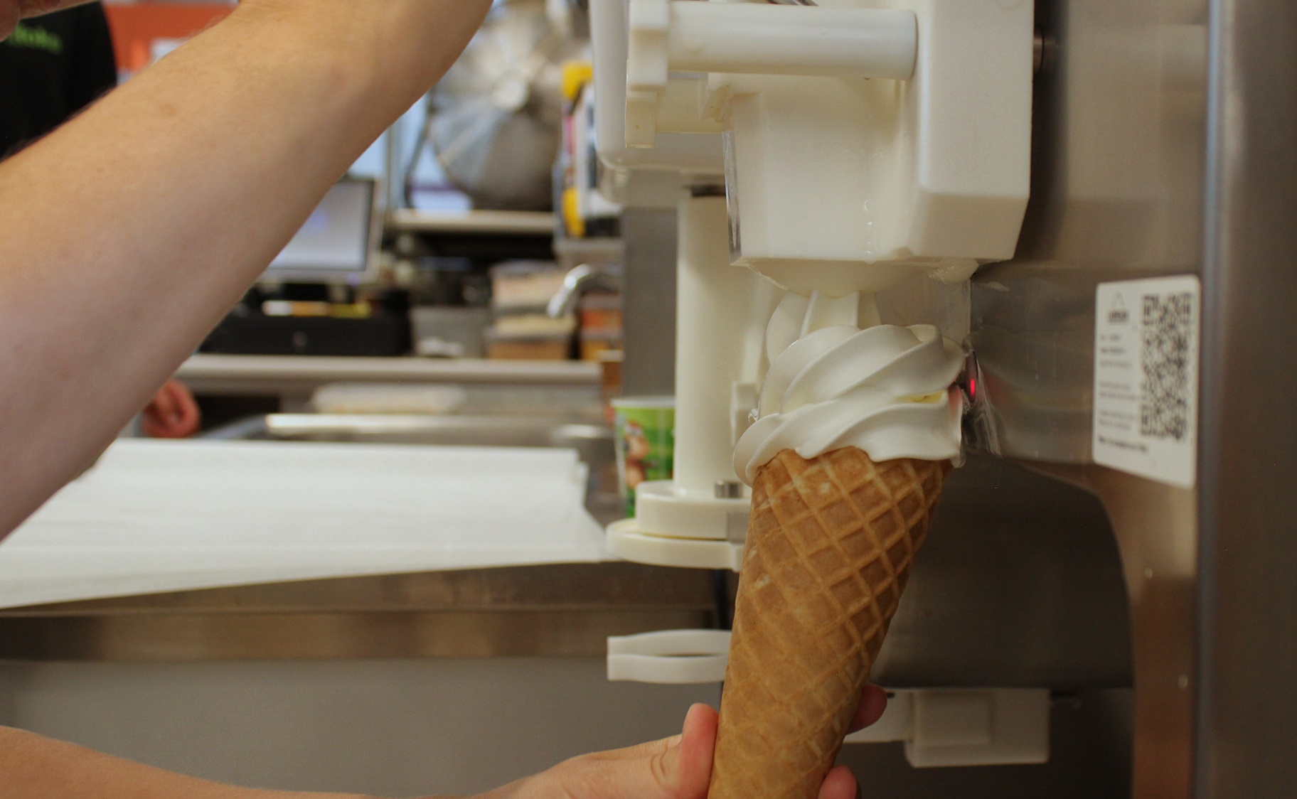 Softijs draaien bij Cafetaria Koko